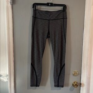 Lululemon On Track Tight Heathered Black / Black 6‎